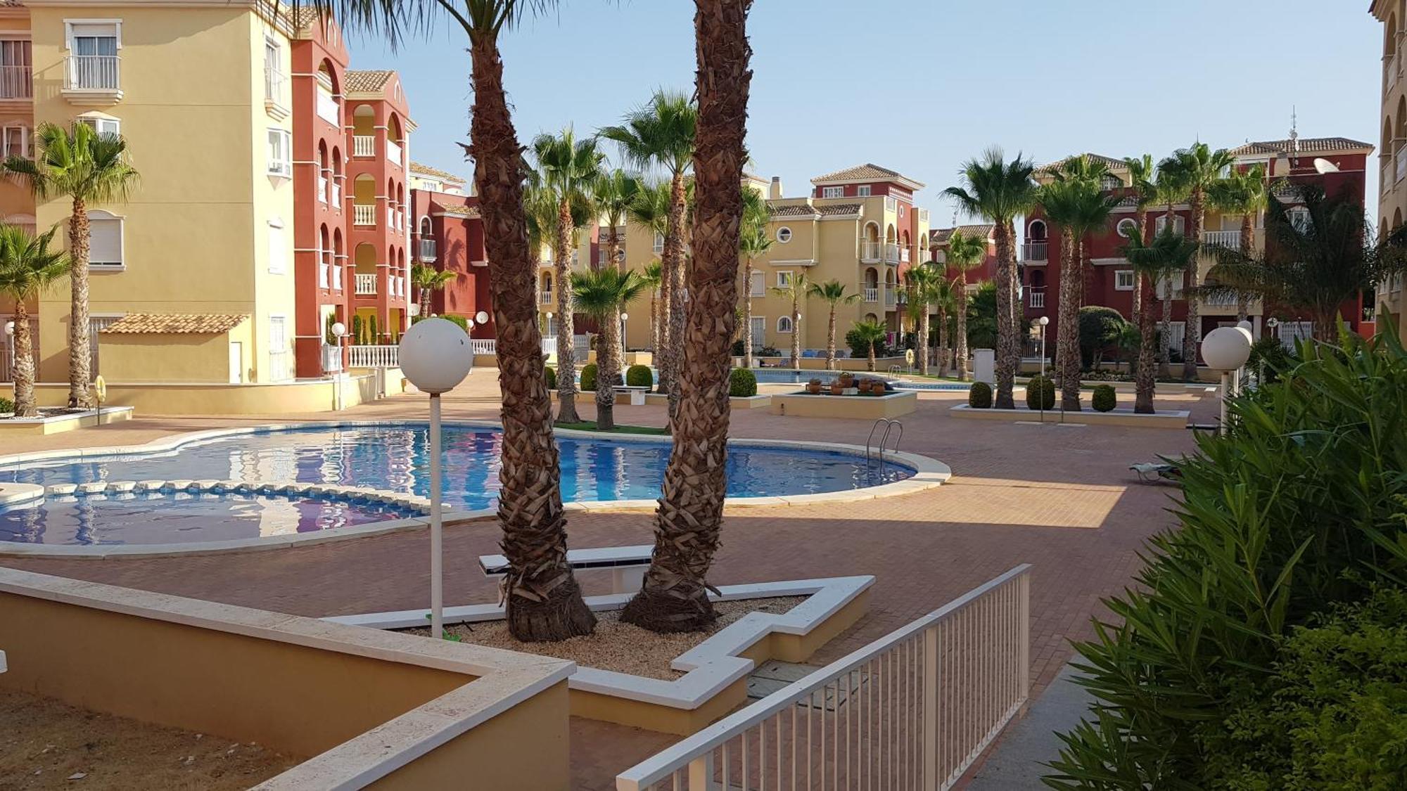 Spacious 3 Bedroom 2 Bathroom Apartment - Puerto Marina Complex لوس الكاثاريس المظهر الخارجي الصورة