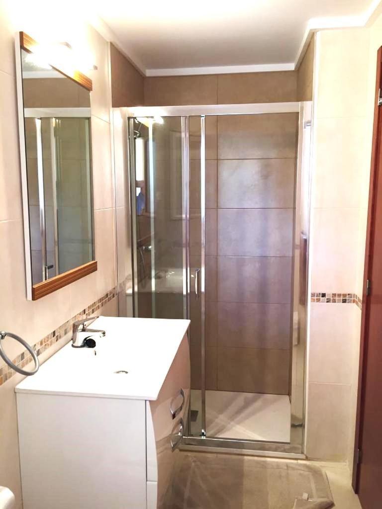 Spacious 3 Bedroom 2 Bathroom Apartment - Puerto Marina Complex لوس الكاثاريس المظهر الخارجي الصورة