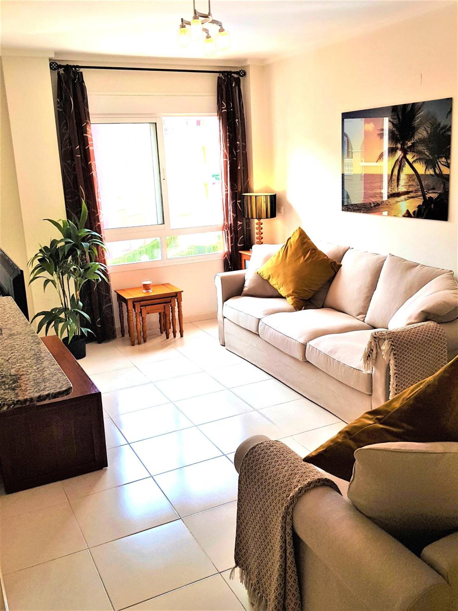 Spacious 3 Bedroom 2 Bathroom Apartment - Puerto Marina Complex لوس الكاثاريس المظهر الخارجي الصورة