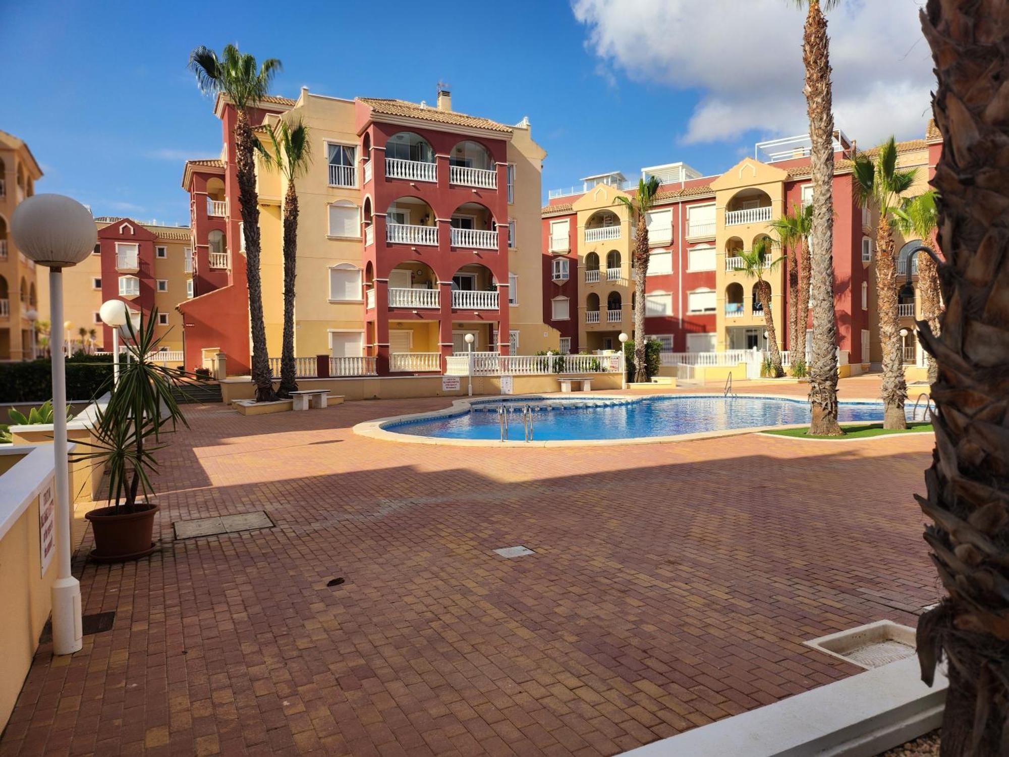 Spacious 3 Bedroom 2 Bathroom Apartment - Puerto Marina Complex لوس الكاثاريس المظهر الخارجي الصورة
