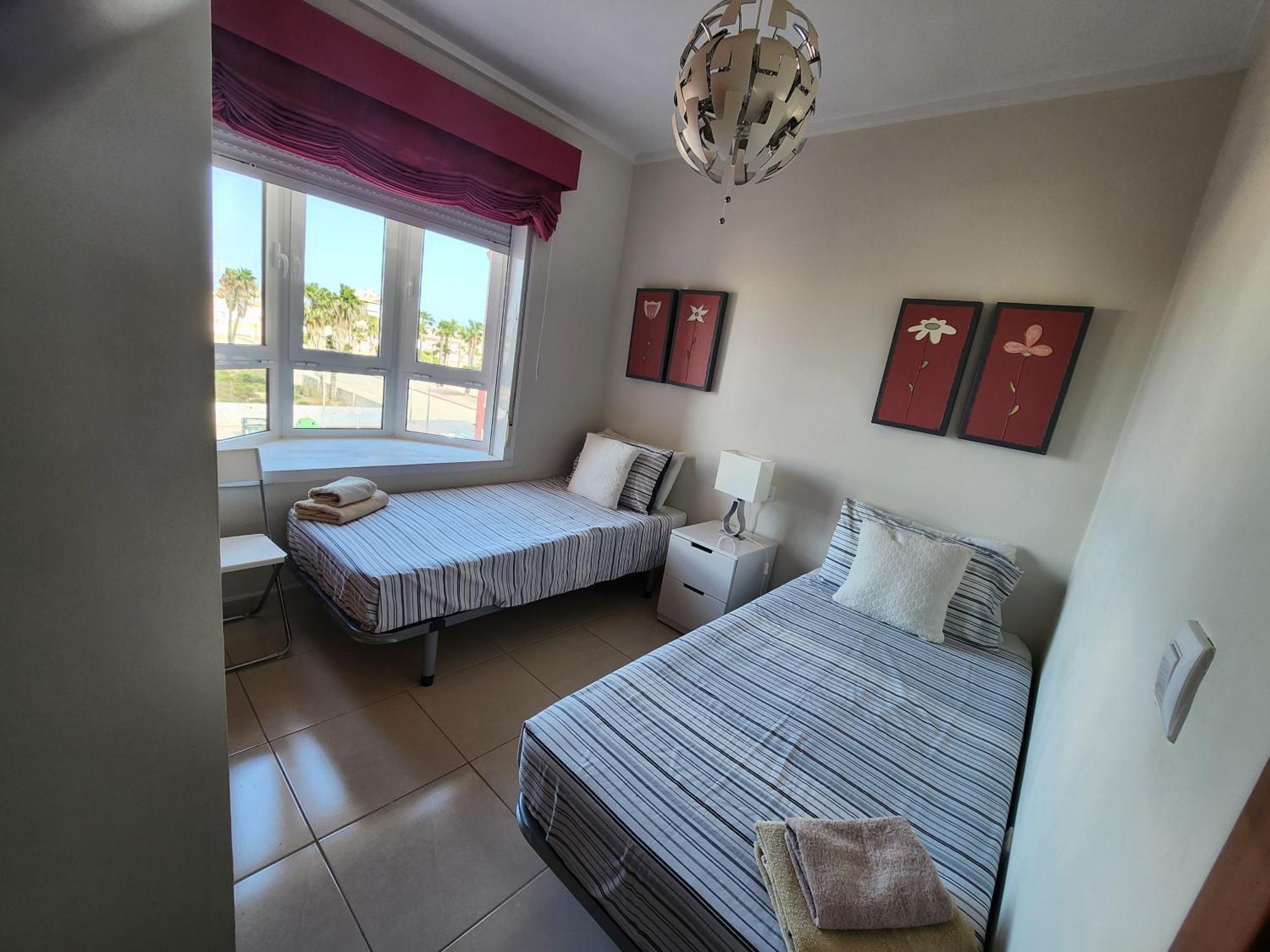 Spacious 3 Bedroom 2 Bathroom Apartment - Puerto Marina Complex لوس الكاثاريس المظهر الخارجي الصورة